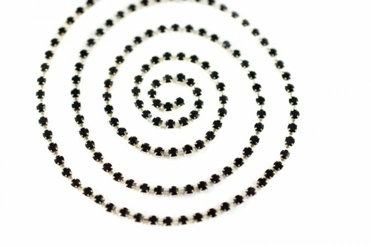 Стразовая цепь звено 20х20мм цвет черный/серебро латунь 47-016 50см (около 160 страз)