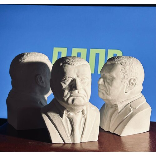 Бюст В. В. Жириновский