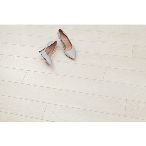 Ламинат влагостойкий Bonkeel Slim Wood 100 4V mini 1292х116х8мм 32кл 12м28шт в уп 1740₽