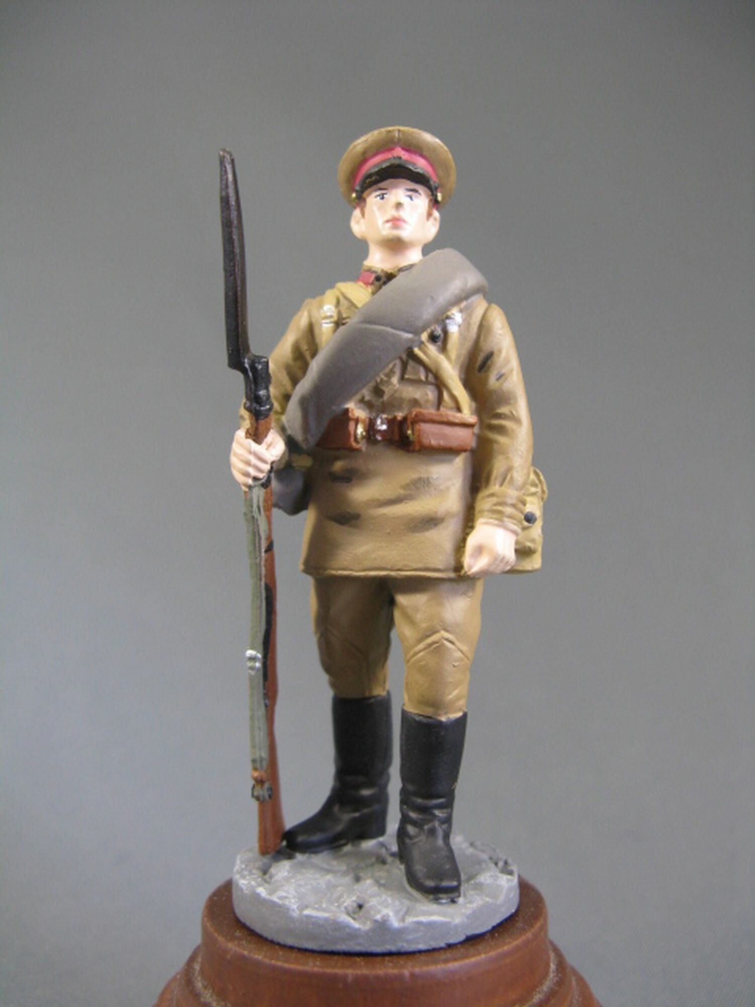 Оловянный солдатик 54мм Красноармеец стрелковых частей в летней караульной форме, 1940-1941 гг.
