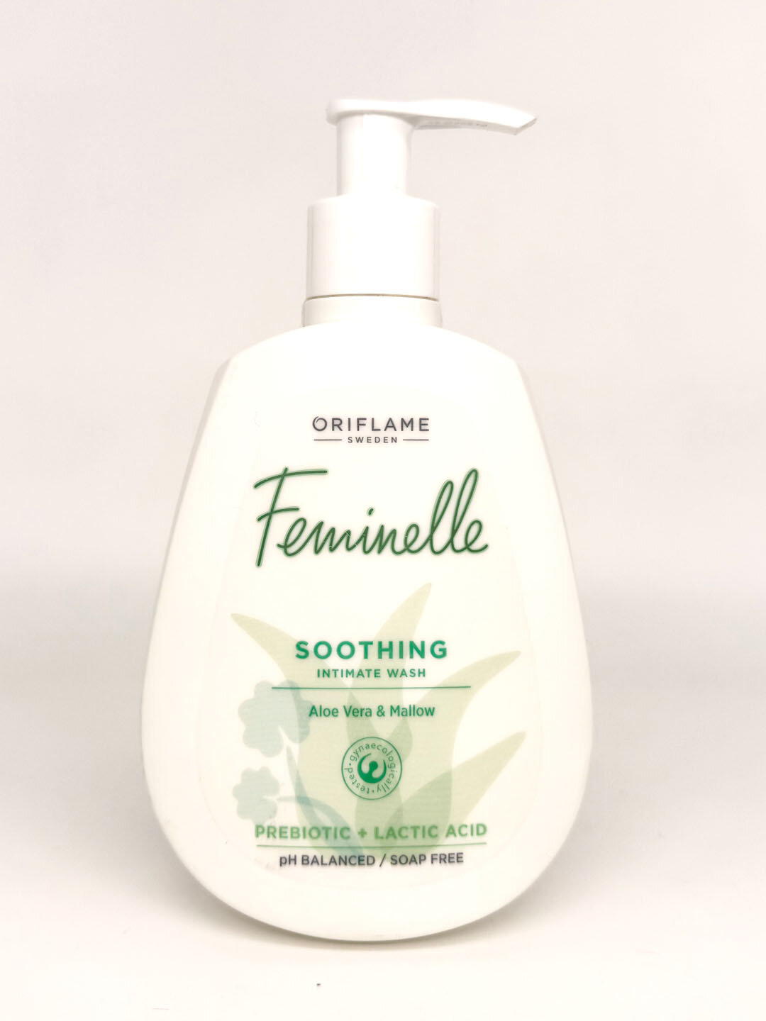 Гель для интимной гигиены "Feminelle" Oriflame, с алоэ вера и мальвой, 300мл