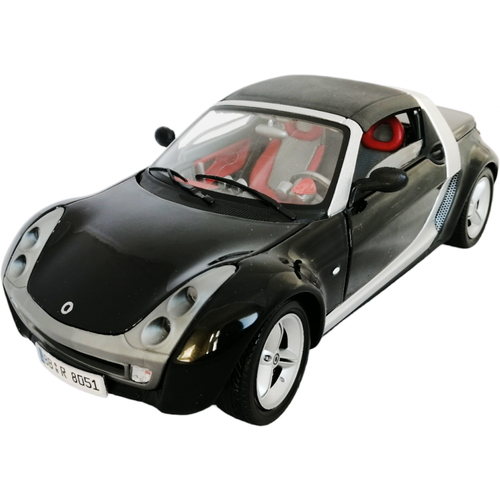 Smart Roadster коллекционная модель автомобиля 1:18 Bburago 18-12051