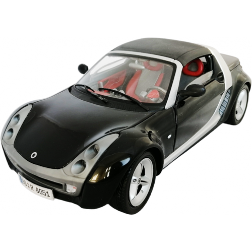 Smart Roadster коллекционная модель автомобиля 1:18 Bburago 18-12051 bmw м roadster 1 18 коллекционная модель автомобиля bburago 18 12028