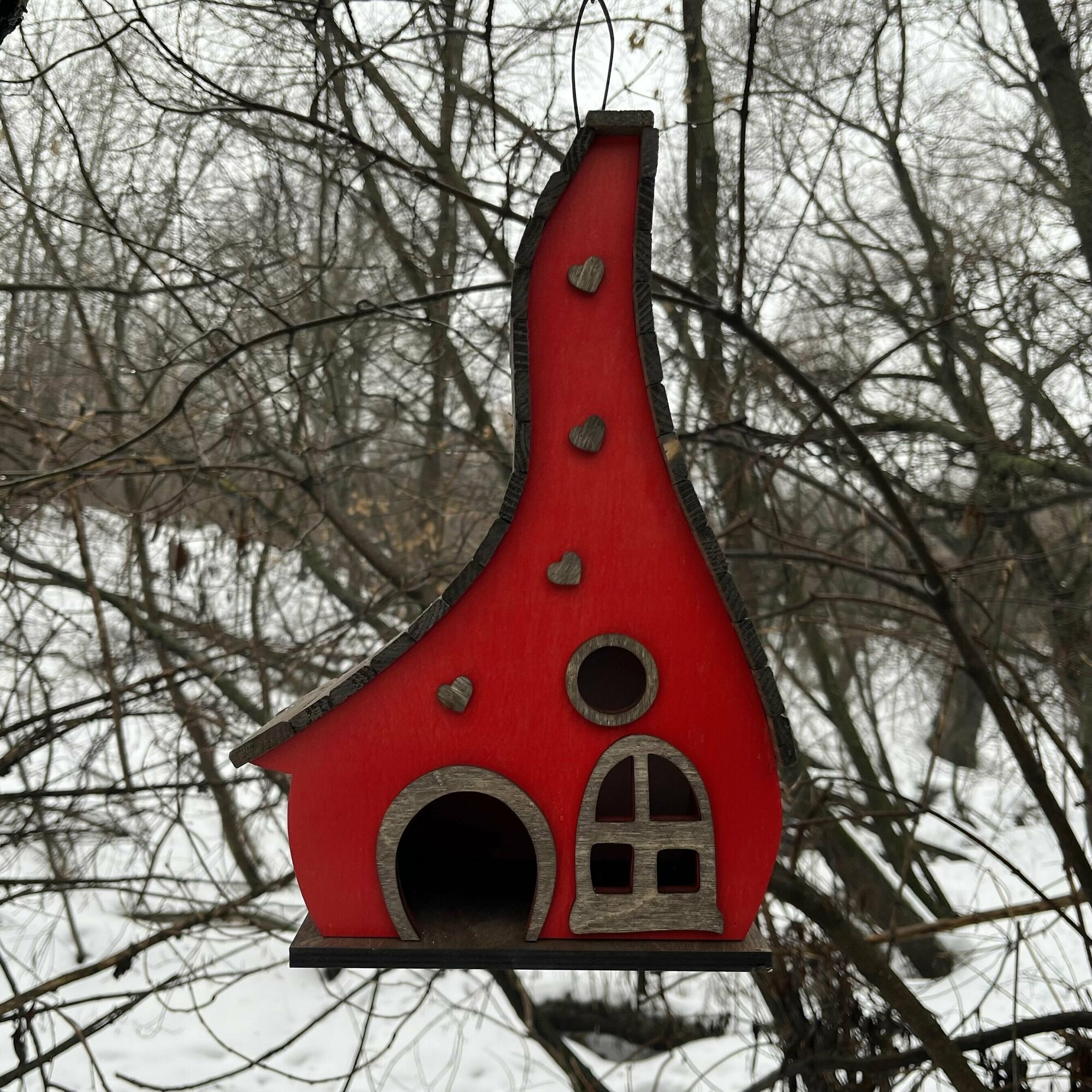 Деревянный скворечник для птиц PinePeak / Кормушка для птиц подвесная для дачи и сада, 330х220х150мм - фотография № 5