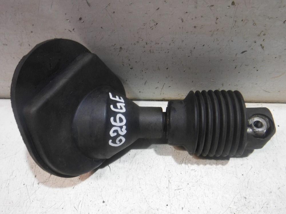 Кардан рулевой Mazda 626 GE