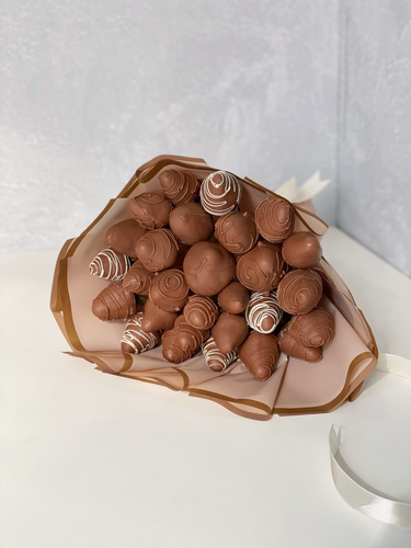 Изображение товара Букет из клубники в молочном шоколаде "Коррунд" от Fleur & Bonbon