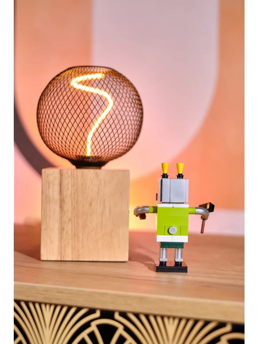 Конструктор Brick Labs "Ну, погоди: Заяц-робот" — фото 1