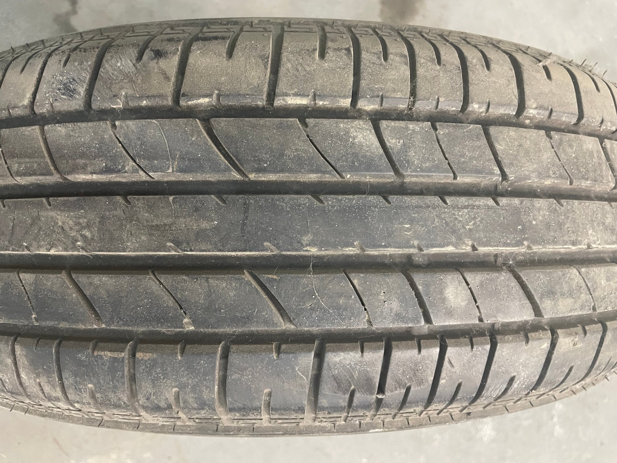 Шина летняя Bridgestone ER30C 195/6016c 99/97H