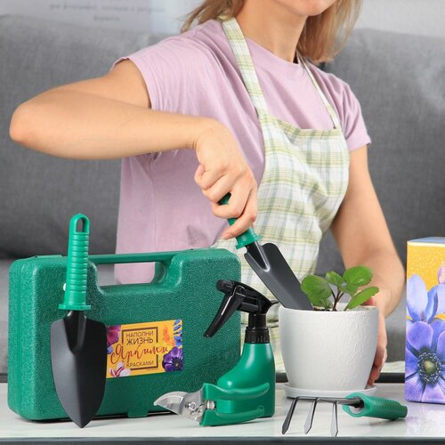 Набор инструментов для садовода Тому кто делает мир прекраснее 5 предметов 1768₽