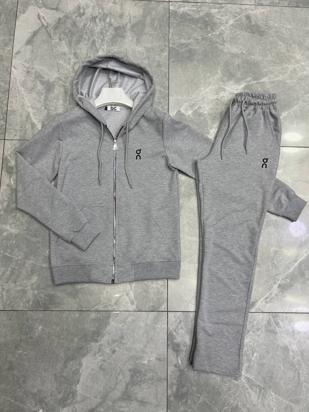 Костюм спортивный