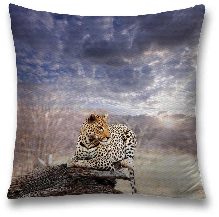 Наволочка декоративная на молнии, чехол на подушку JoyArty "Леопард в тумане" 45х45 см