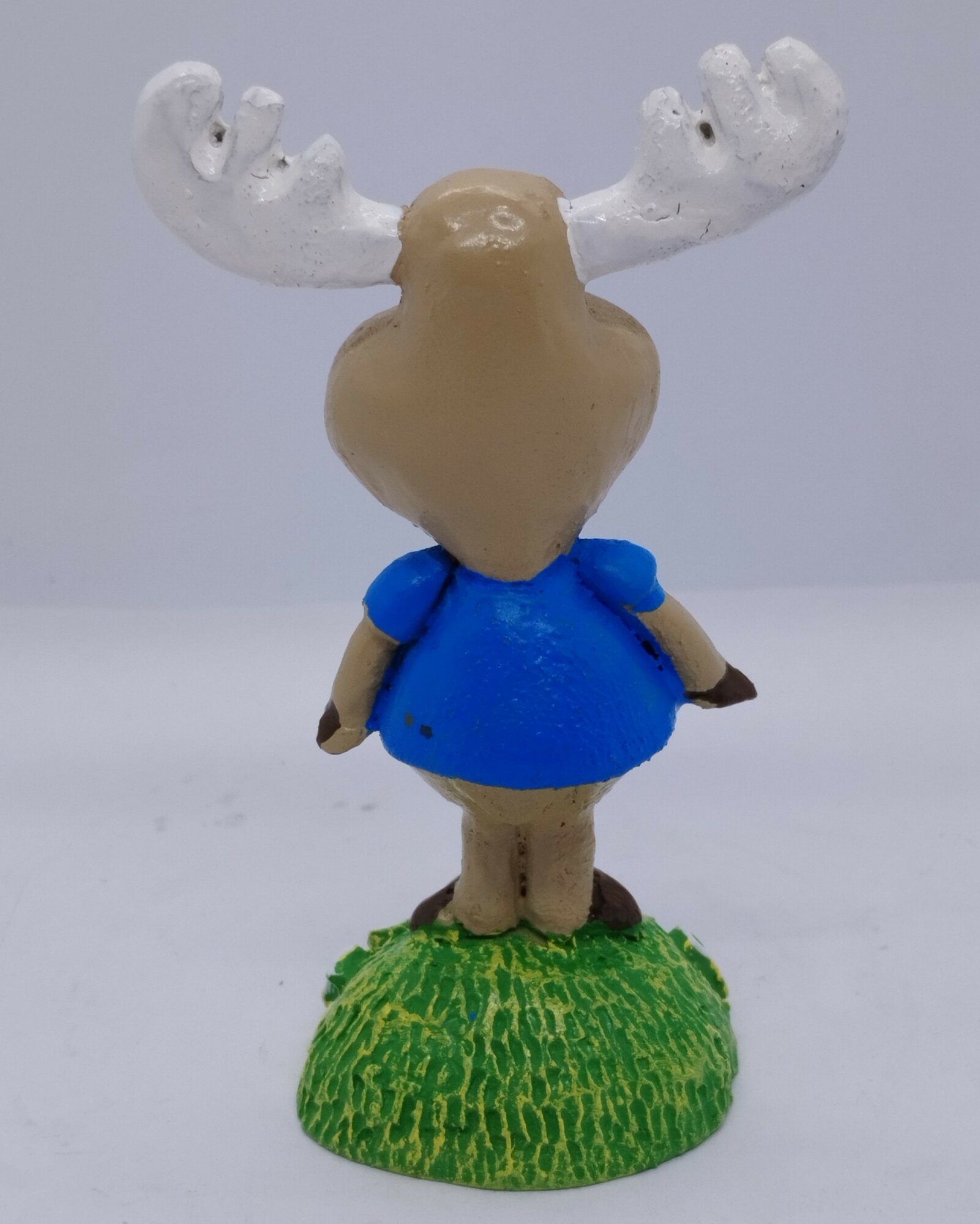 Фигурка из искусственного камня "Выборгский Лось" — фото 1