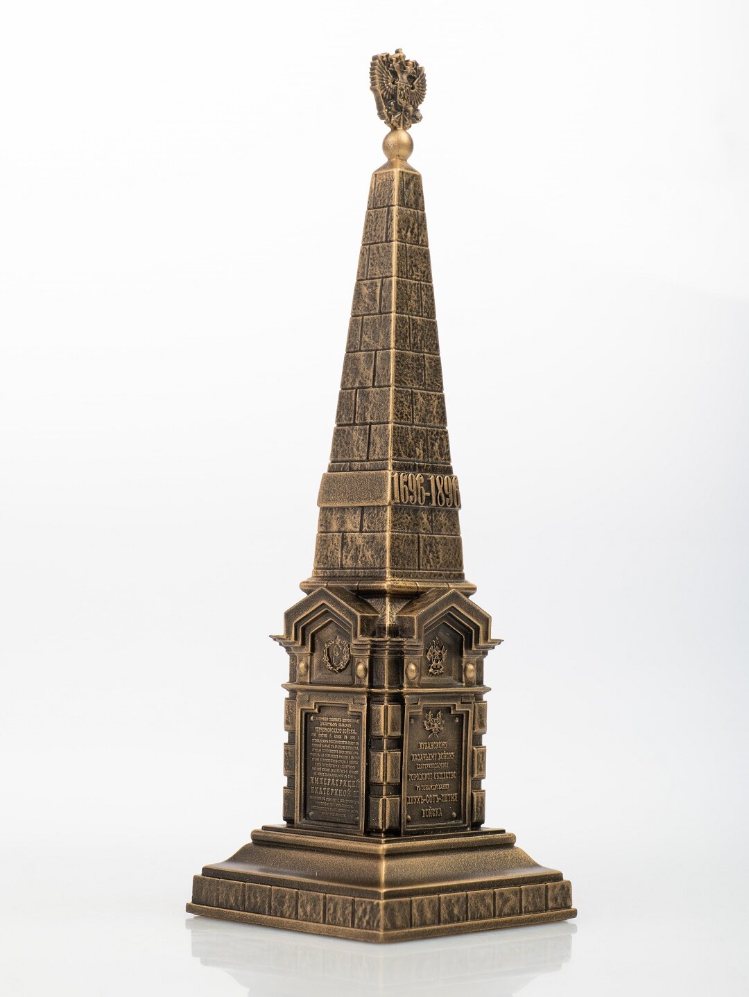 Статуэтка Краснодарская стелла, 20 см, литьевой мрамор, цвет патина бронза — фото 1