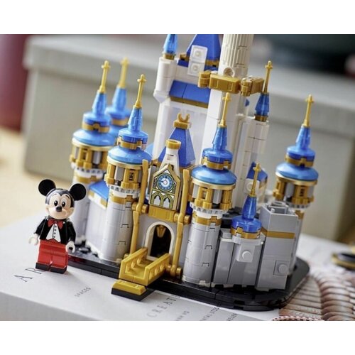 Конструктор Замок Дисней в миниатюре Микки Маус / Деталей 567 / Disney 86007 (Сопоставим с LEGO 40478)