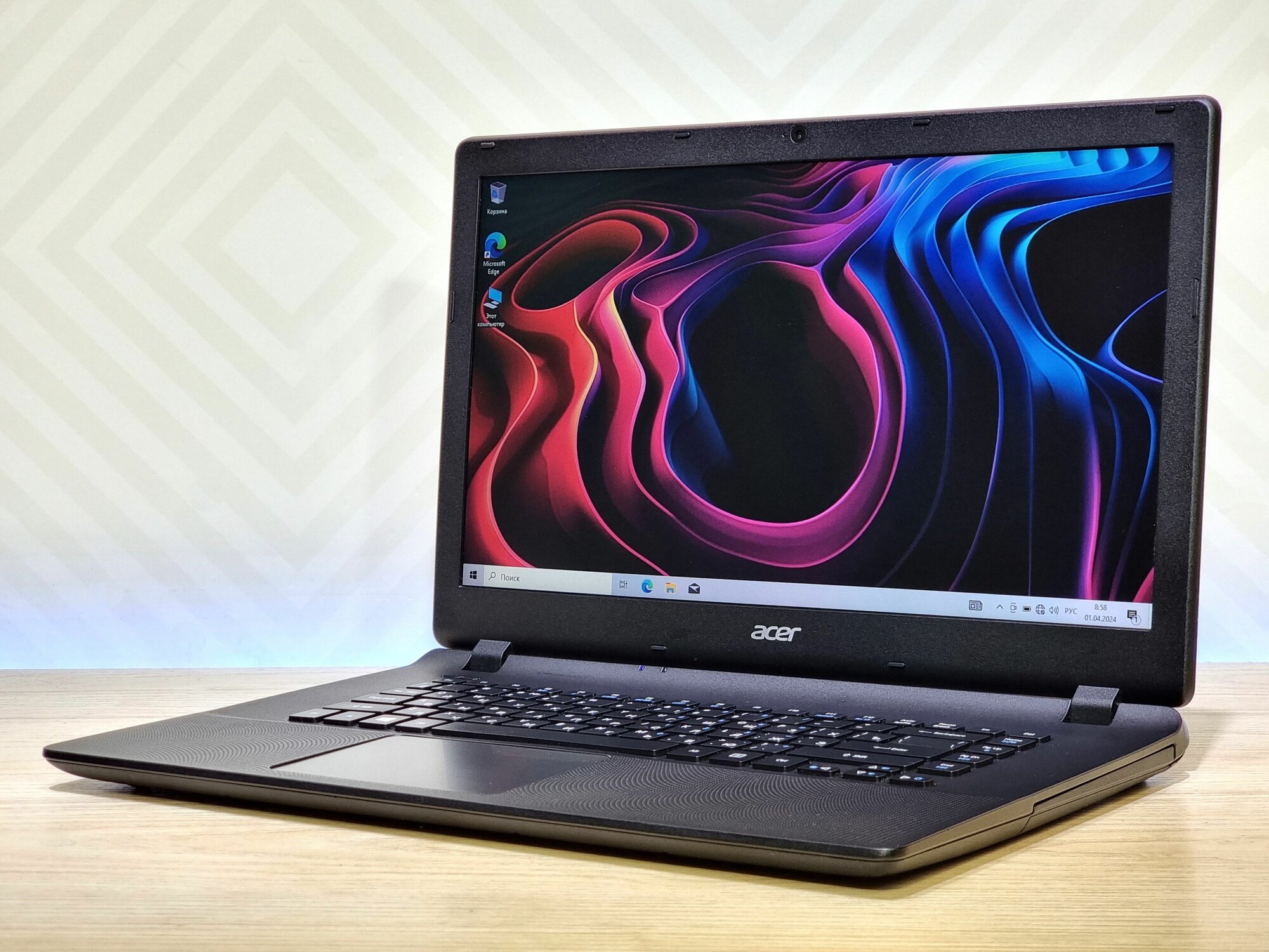 Acer ES1-522 Ноутбук 15.6", AMD A8-7410, RAM 8 ГБ, SSD 256 ГБ, AMD Radeon R5