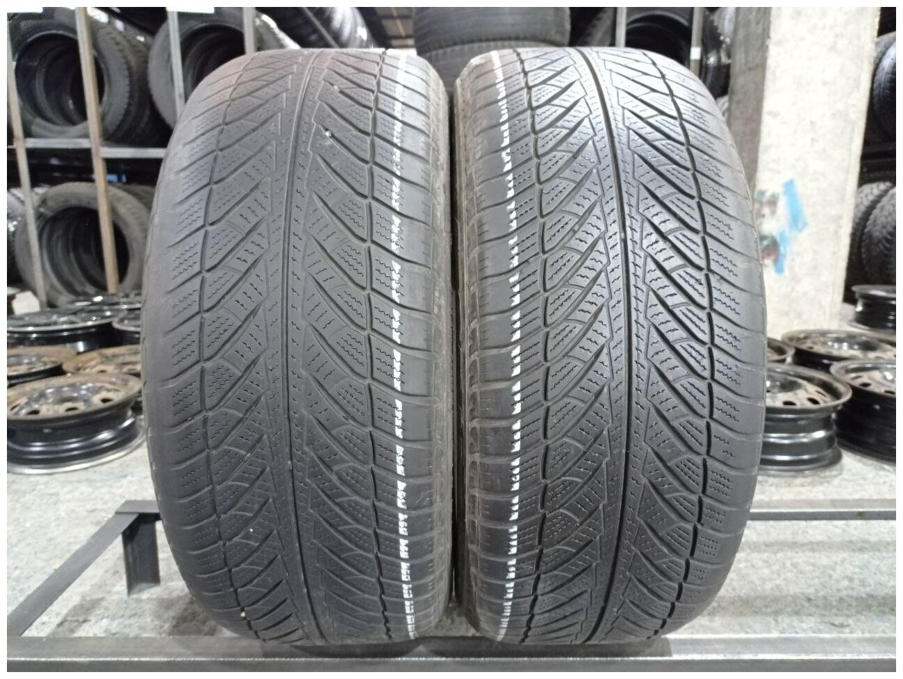 Goodyear UltraGrip Wrangler 255/50 R19 БУ Шины Зимние