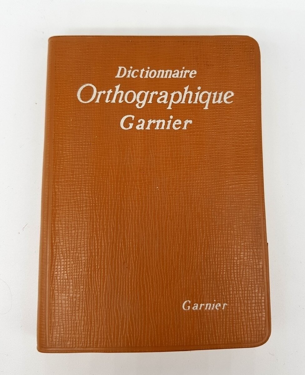 "Dictionnaire Orthographique Garnier (Орфографический Словарь Гарнье)". 1961г.