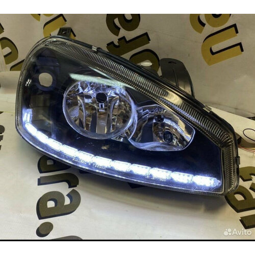 Блок фары Lada Kalina с дневными ходовыми огнями и бегущим поворотником