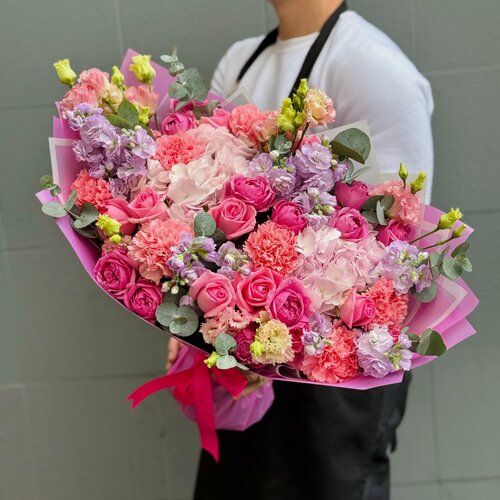 Изображение товара Букет Rybe-Flowers "Авторский", пионовидные розы, ассорти, розовый, разноцветный