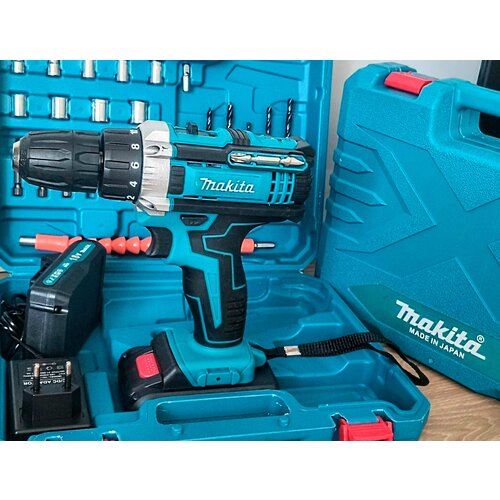 Аккумуляторный шуруповёрт Makitta 18V в наборе с инструментами аккумулятор по вольтметру выдает 21V 520000₽