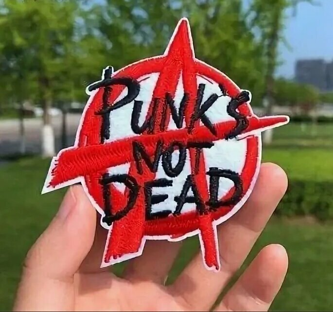 Нашивка Анархия Punks not dead