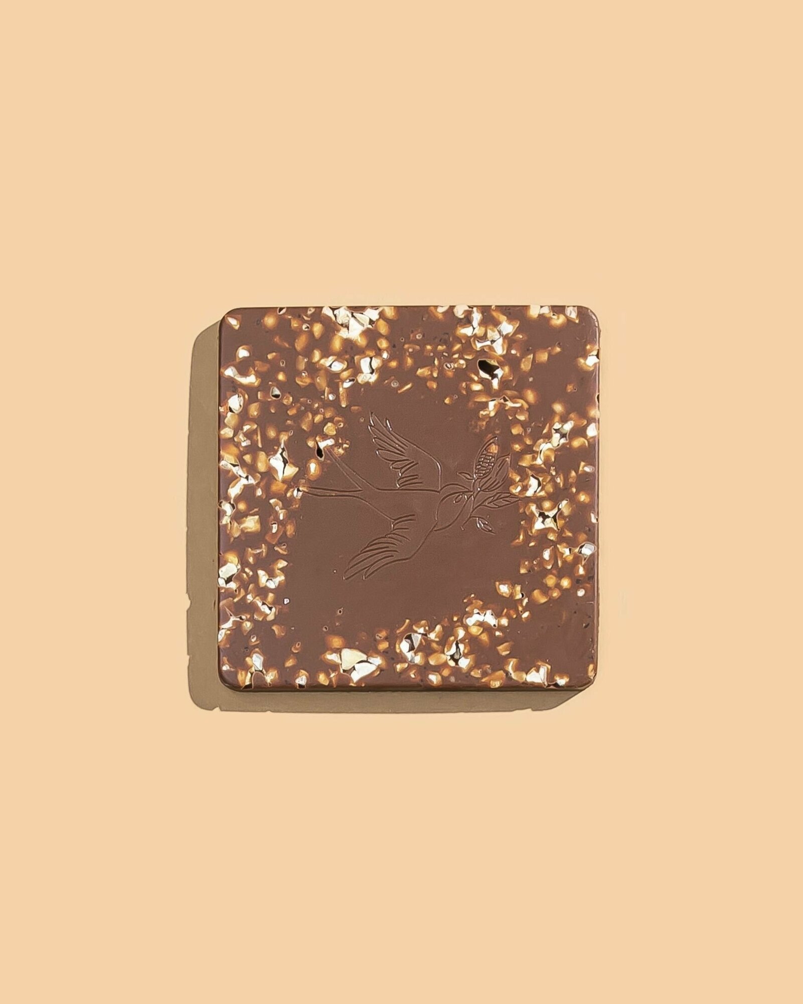 Шоколад "молочный" веганский Hout cacao "Арахис гималайская соль", 50 Г - фотография № 3