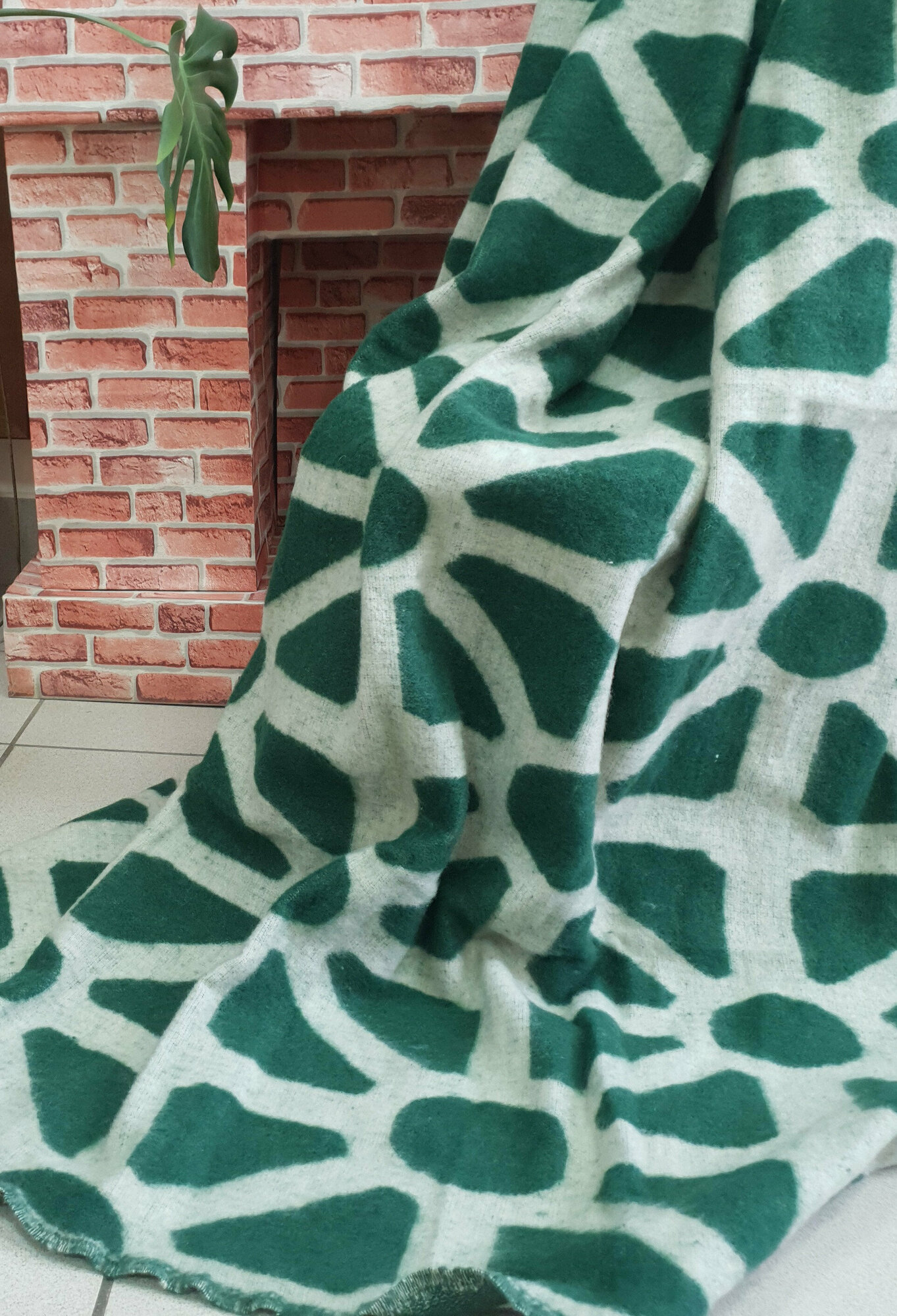 Одеяло п-ш 30% шерсть жаккардовое 140*200 пл. 420 зеленый лучи