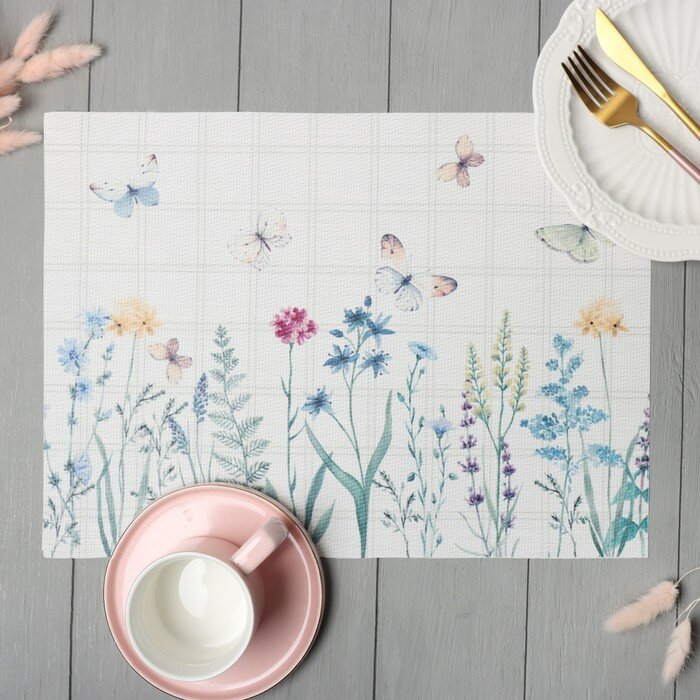 фото Салфетка на стол Доляна "Бабочки" 40*29см