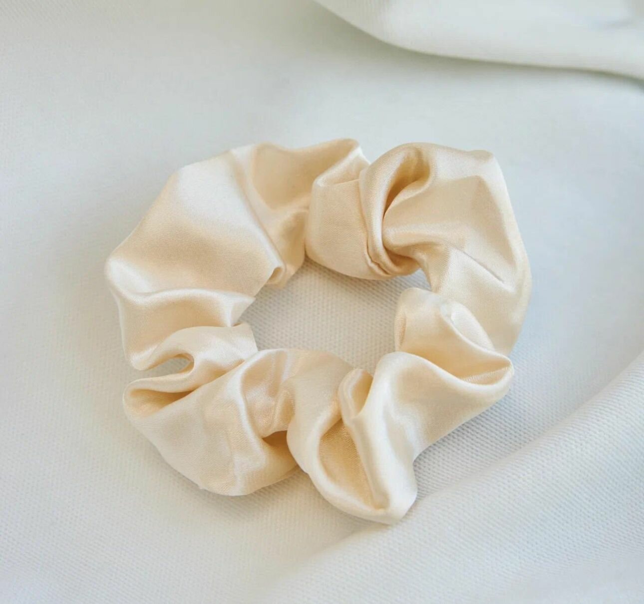 Beauty Cocnept Шелковая резинка для волос, цвет золотой