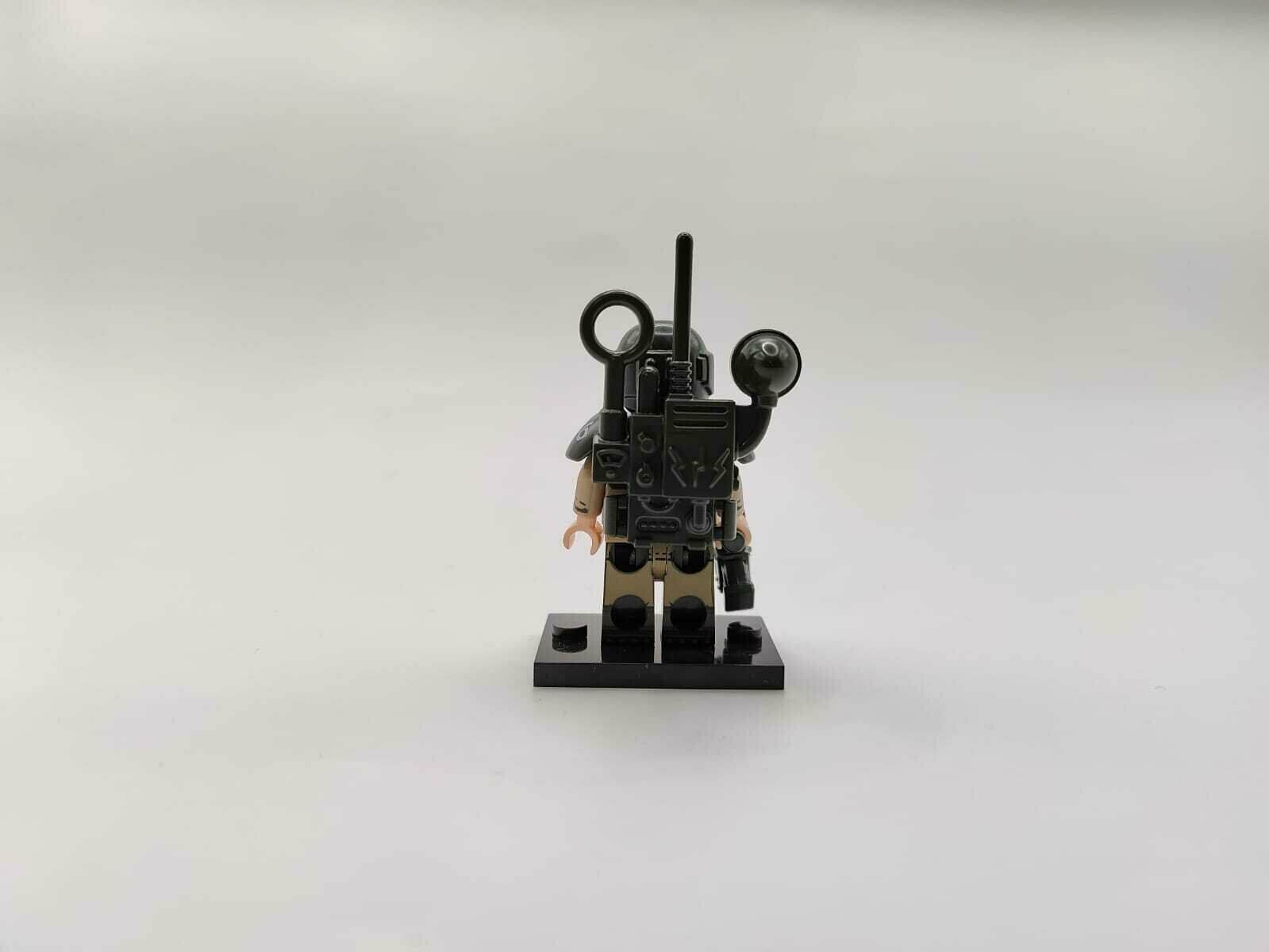 Минифигурка "Гвардеец радист", фигурка война из Warhammer, совместима с конструкторами Lego — фото 1