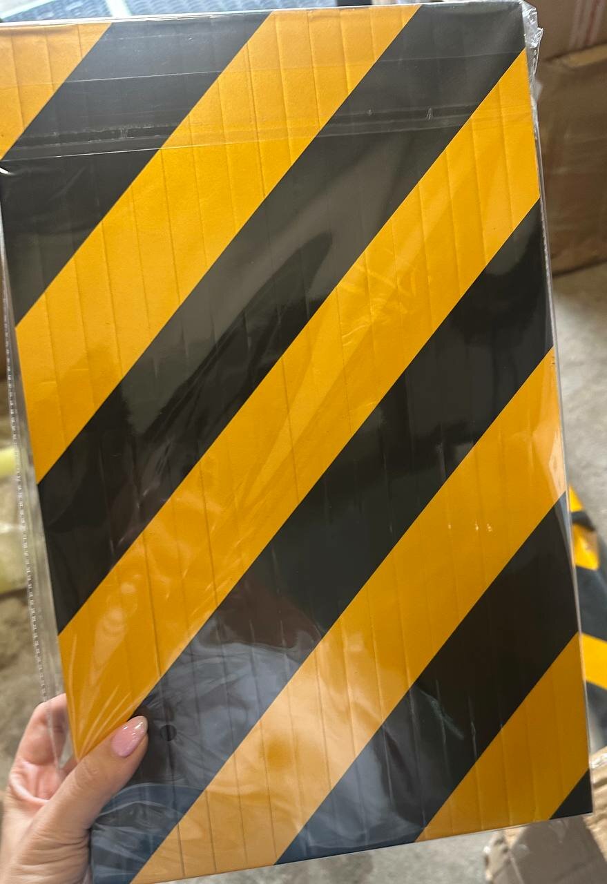 Наклейка парковочная "Отбойник" мягкий, самоклеящийся для колон, 40 см x 25 см, 2 шт.