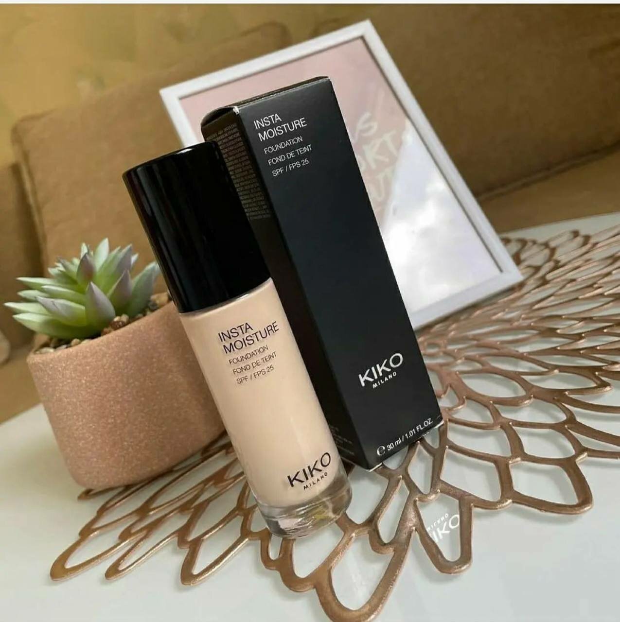 Тональный крем KIKO Milano, увлажняющий, SPF25, тон 01, светло-бежевый, 30 мл