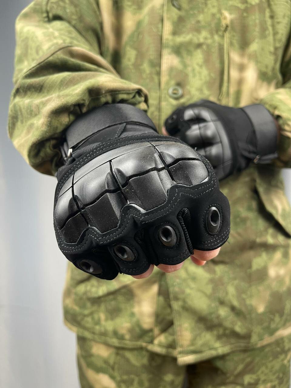 TACTICAL GLOVES