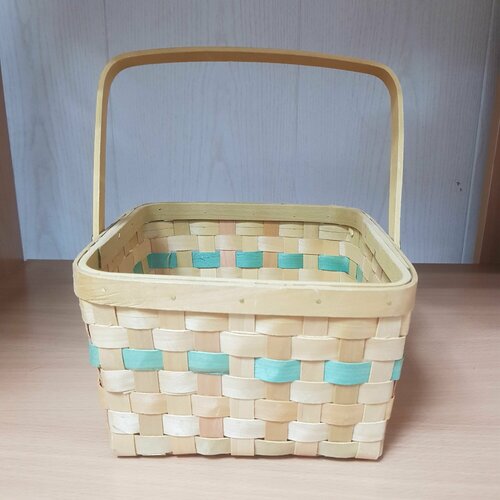 Корзина плетеная декоративная бамбук 19х19см высота 10см высота с ручкой 13см 850₽