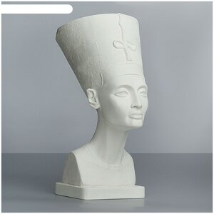 Фото Гипсовая фигура, бюст Нефертити в шапке «Мастерская Экорше», 24 х 37 х 51