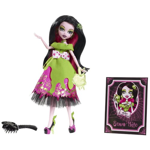 Кукла Монстр Хай Дракулаура белоснежка страшные сказки, Monster High Scary tales Draculaura - Snow Bite