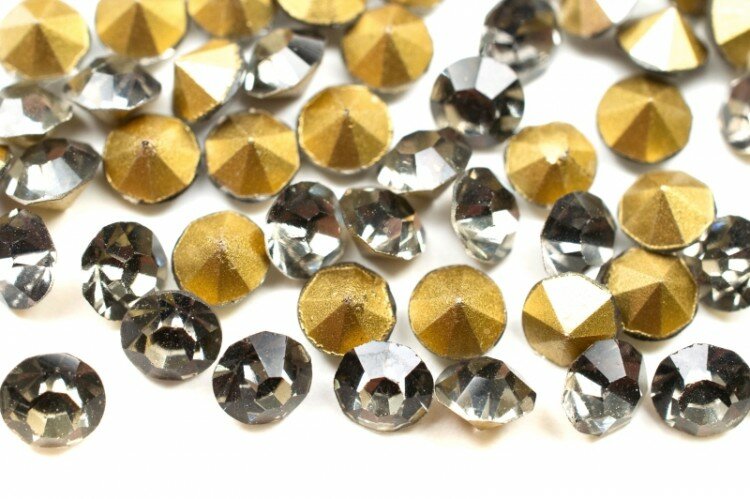 Стразы Риволи SS16/3,9мм, цвет 215 серный, SS16-215, 1уп (144шт)