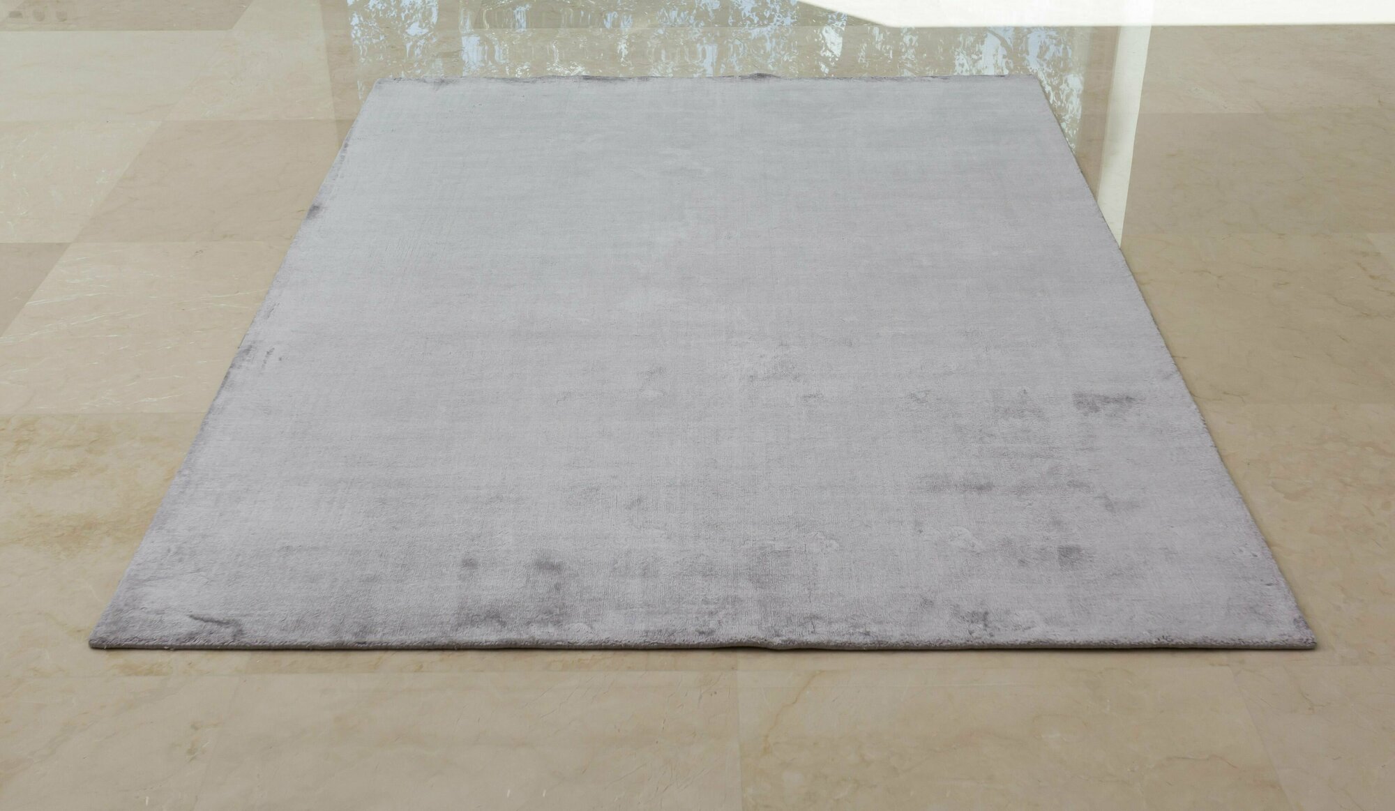 фото Ковер однотонный из вискозы Индия 150X100/SILVER
