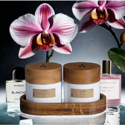 Набор из двух ароматических свечей с подставкой из дуба - Пинк Молекула и Бланш 85ml, UNDERSUN