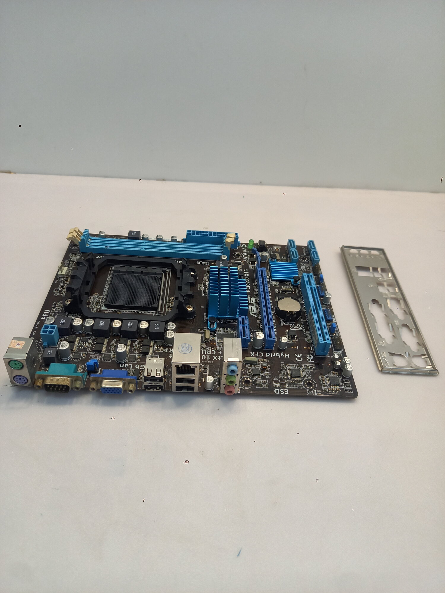 Мат. плата ASUS M5A78L-M LX3 Plus SocketAM3+ PCI-E+SVGA+GbLAN SATA mATX 2DDR3