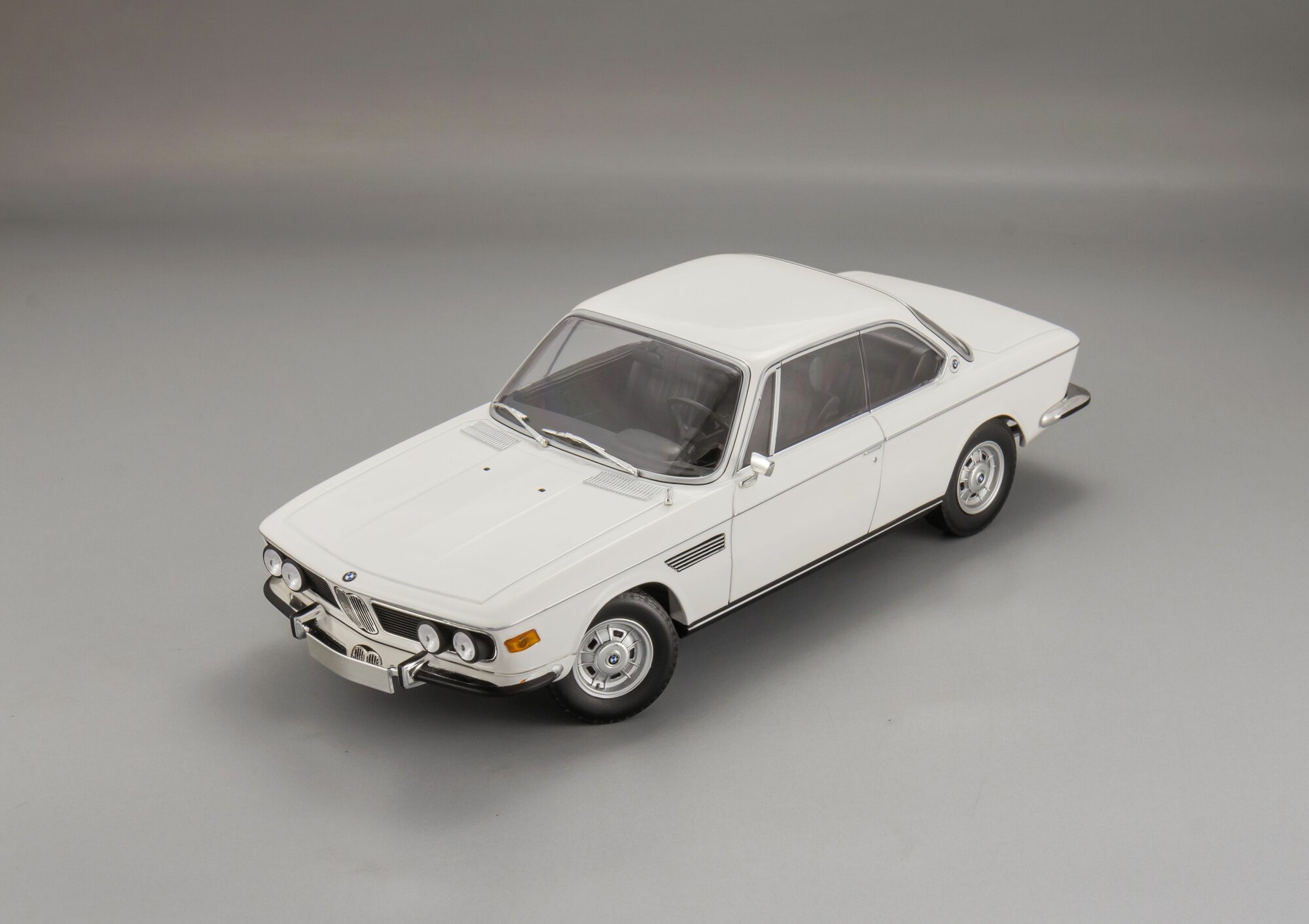 1:18 BMW 2800 CS - 1968, Коллекционная масштабная модель от Minichamps