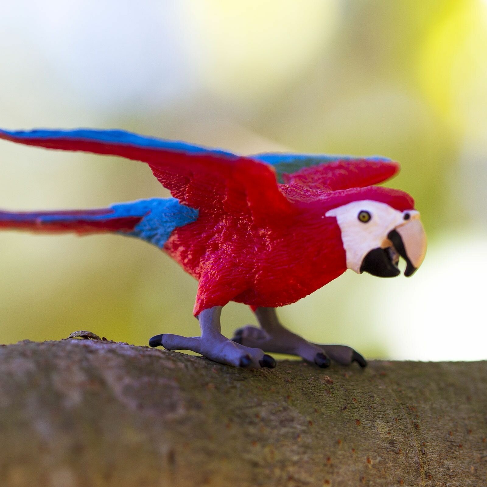 Фигурка птицы Safari Ltd Попугай Зеленокрылый ара, для детей, игрушка коллекционная, 263929