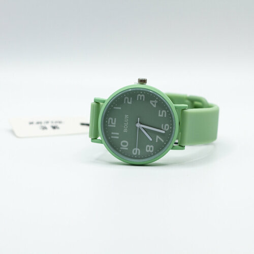 фото Наручные часы часы наручные кварцевые, зеленый без бренда