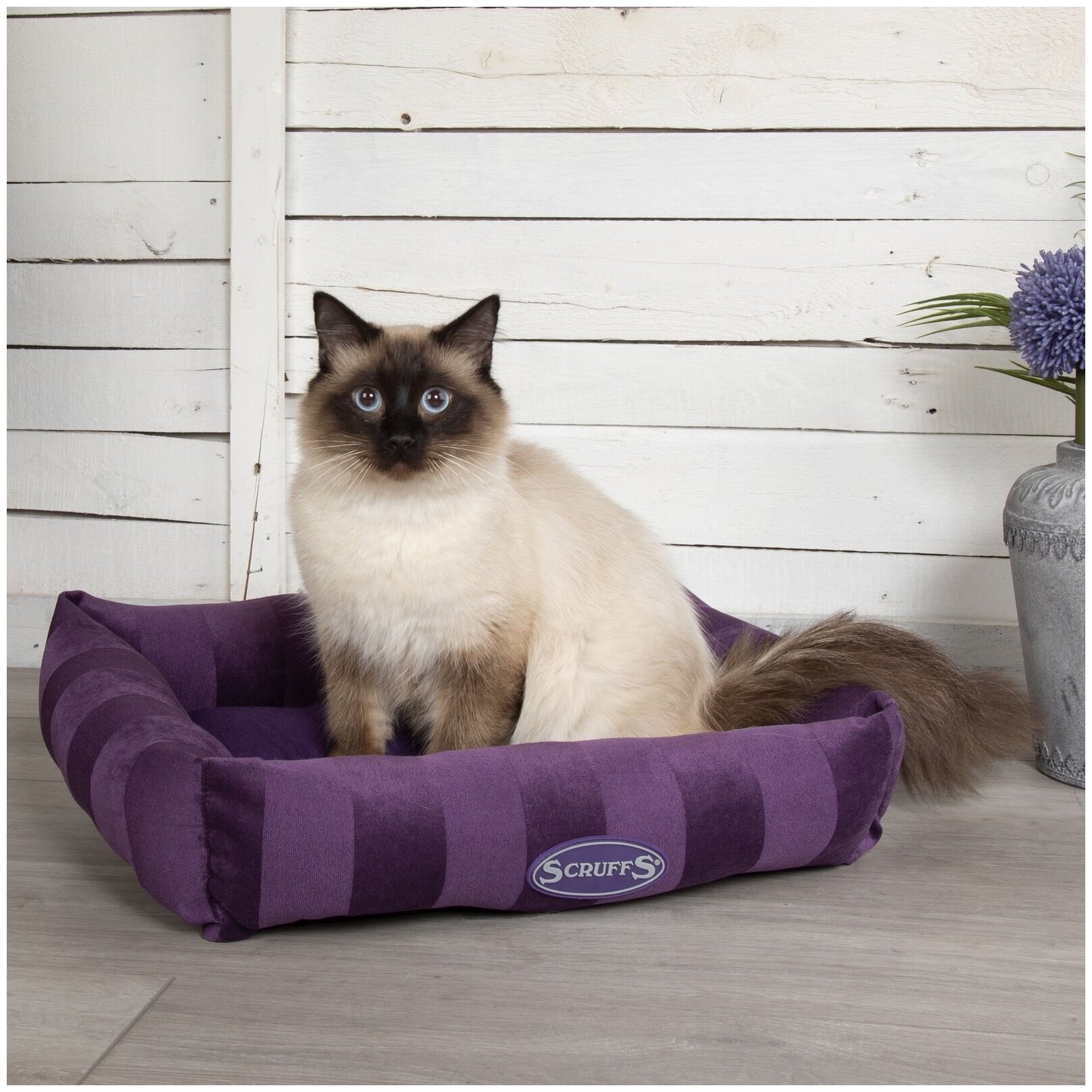 Лежак для кошек Scruffs TRAMPS "Aristocat Lounger", сиреневый, 58х40см (Великобритания) - фотография № 3