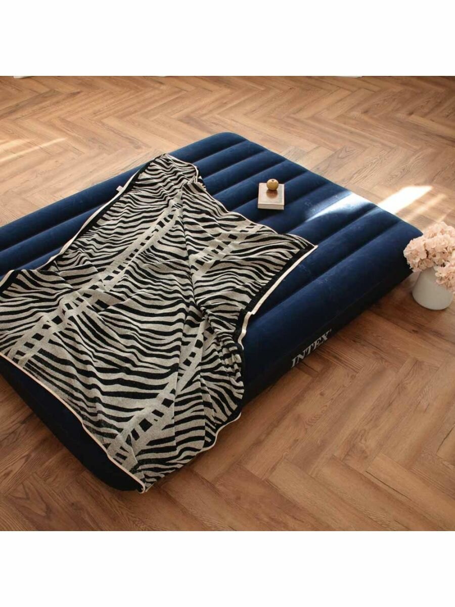 INTEX Кровать надувная Classic downy, 1,52мx2,03мx25см - фотография № 5