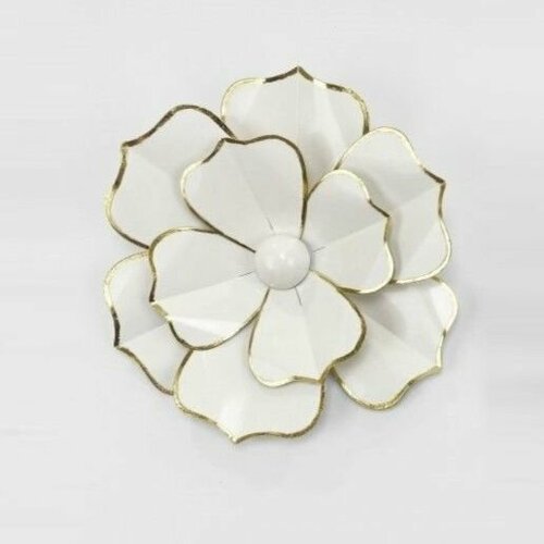 Настенный декор Белые цветы 33.5х6.5х31 см