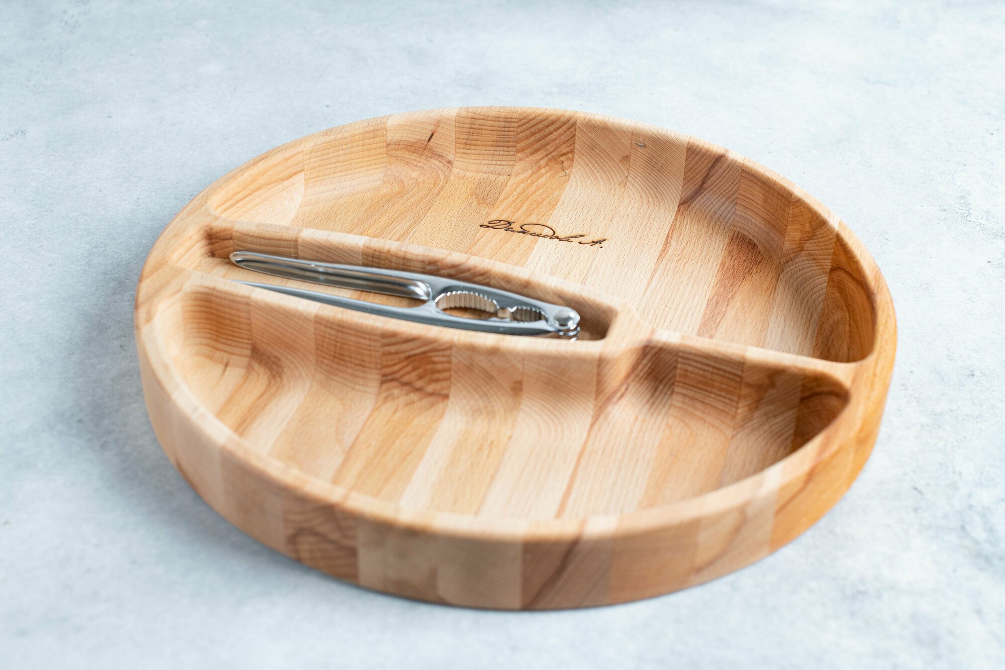 Менажница под орехи и орехоколку Бук