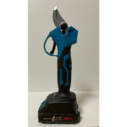 Секатор аккумуляторный садовый сучкорез