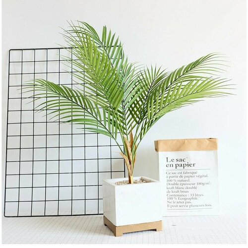 Искусственная пальма высота 90 см.