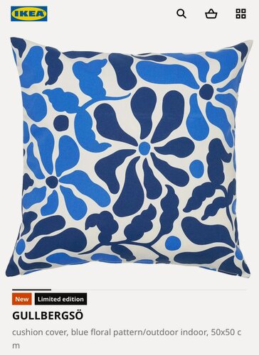 Изображение товара Чехол для подушки IKEA GULLBERGSÖ для улицы, синий цветочный узор, 50x50 см